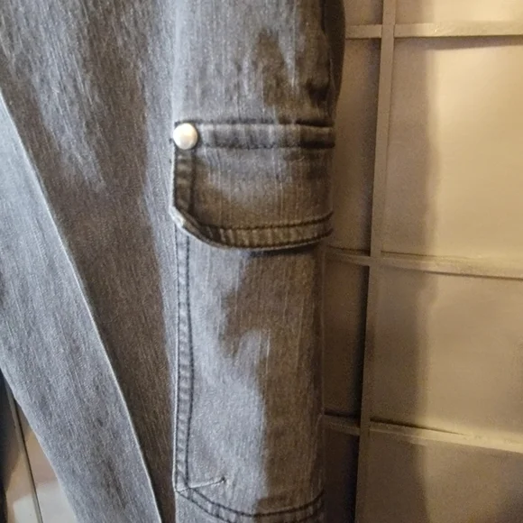 Larry Levine stretch size 8 black jeans - Picture 9 of 11